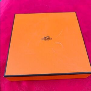 Hermès Signature Orange Box